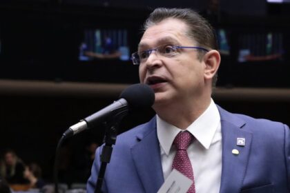 lider-do-pl-pede-urgencia-para-anistia-aos-envolvidos-nos-ataques-de-8-de-janeiro