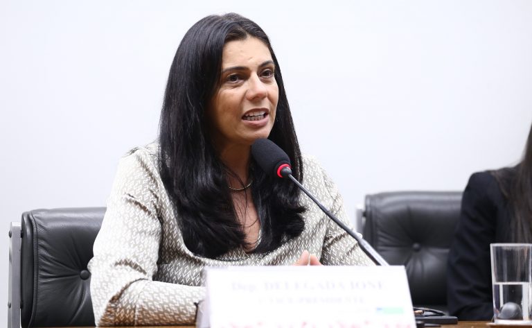 comissao-aprova-mudanca-de-regra-para-concessao-de-visita-a-filhos-por-pai-agressor