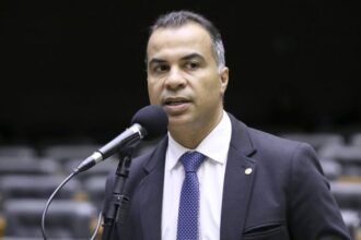 comissao-aprova-prazo-para-cartorios-informarem-sobre-nascimentos-sem-nome-do-pai