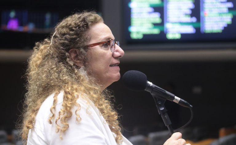 sancionada-lei-que-agrava-pena-em-crime-de-violencia-contra-a-mulher-com-uso-de-ia